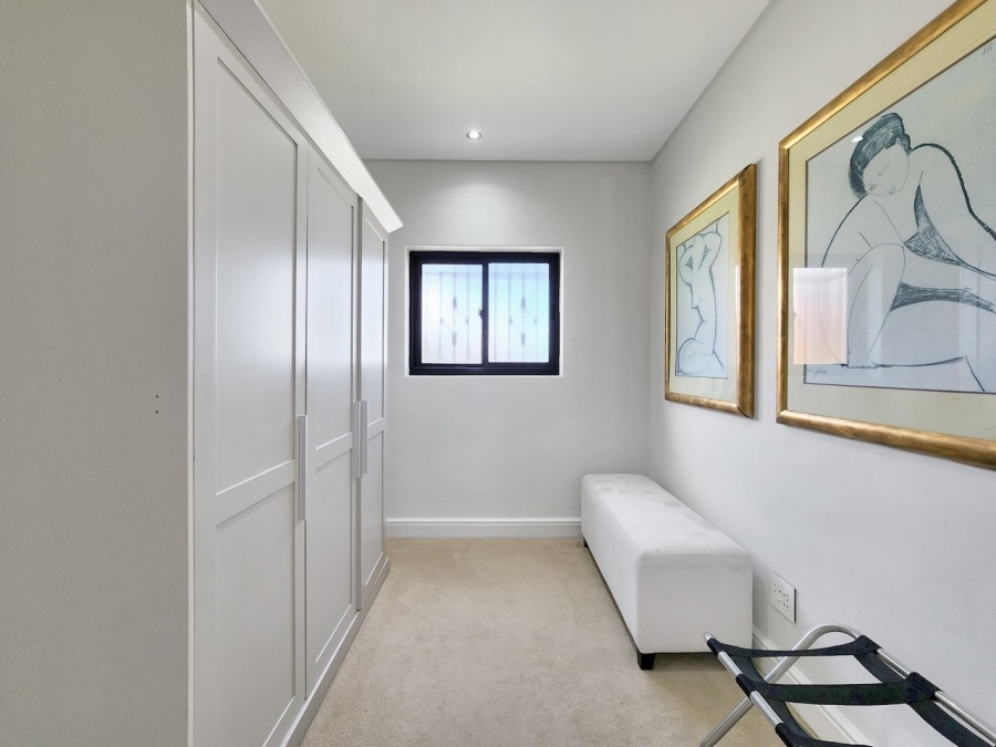 To Let 7 Bedroom Property for Rent in Camps Bay Western Cape